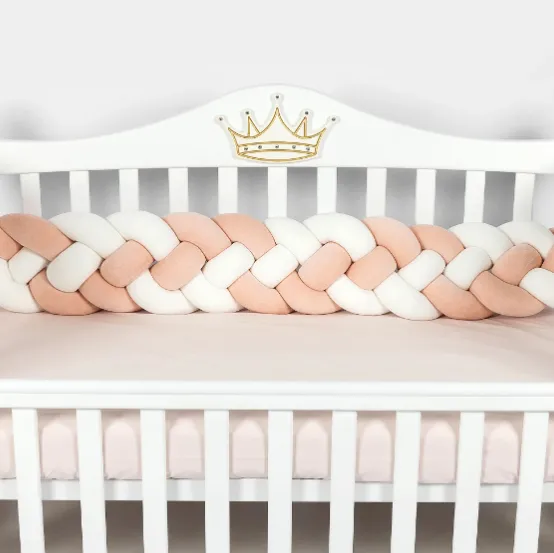 Apărătoare pătuț PernaMea Cosiță Pudra (1 piesă), 120x20 cm
