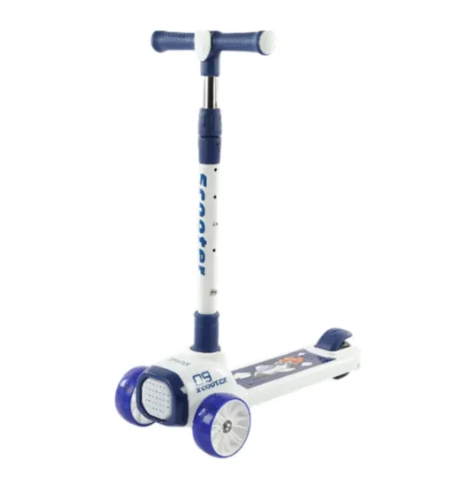 Trotinetă pentru copii cu 3 roți luminoase, platformă cu lumini și muzică, alb, RTM Scooter (87156)