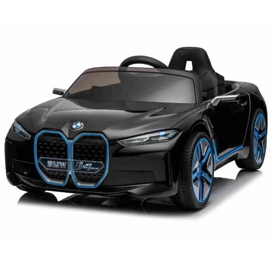 Masina pe acumulator BMW i4